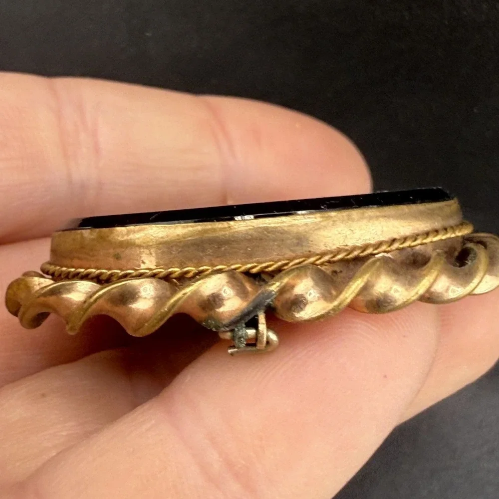 Vintage Victorian Brooch Gold Tone‎ Black  READ